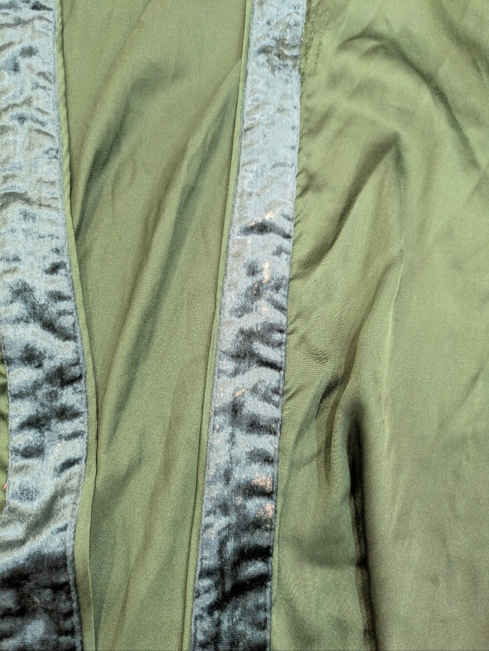 Rare Anthropologie Embroidered Green Satin Kimono Size S/M - Picture 6 of 12